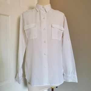 2/$25 Vintage white roll tab sleeve blouse pockets